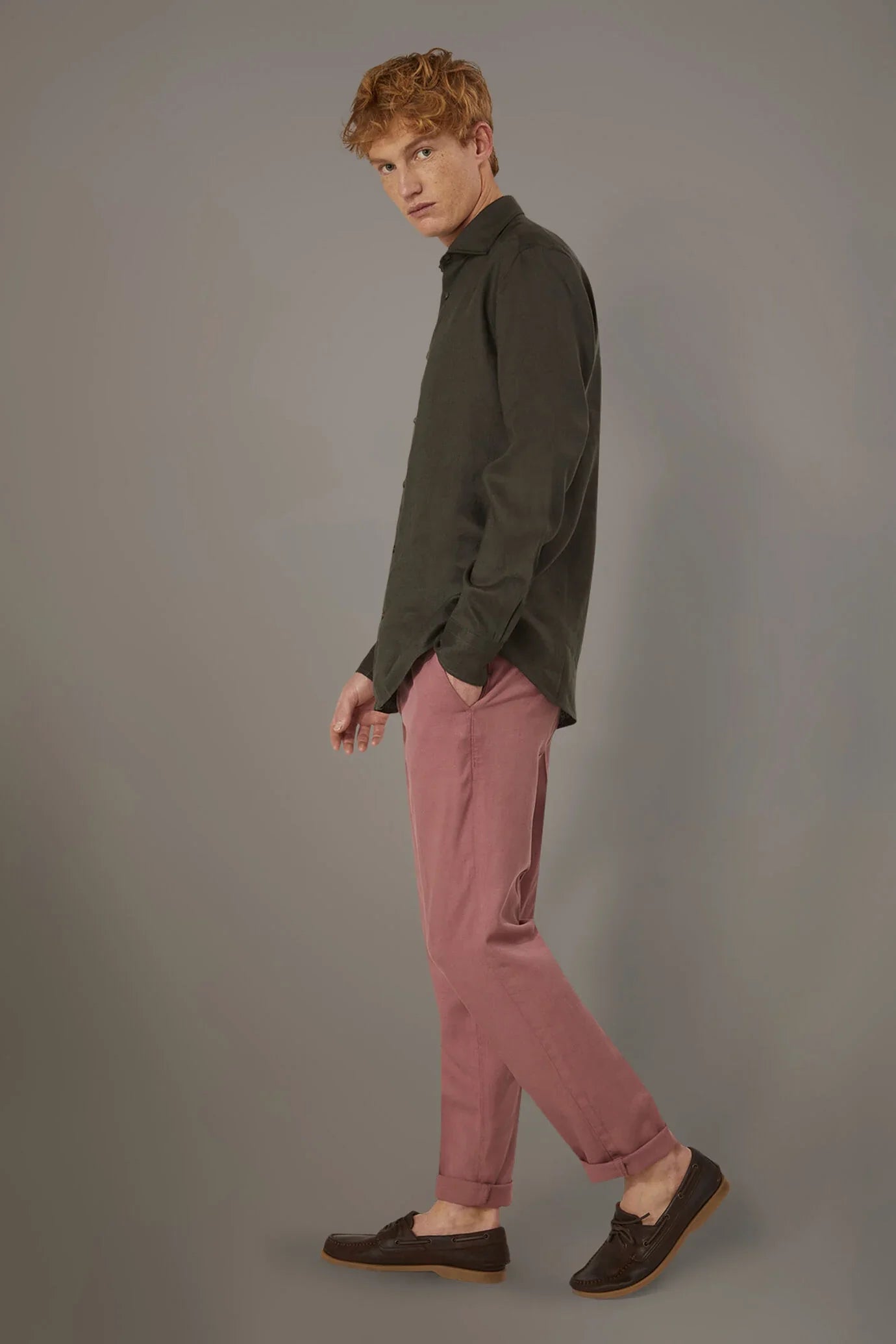 Regular fit linen blend chino trousers twill construction
