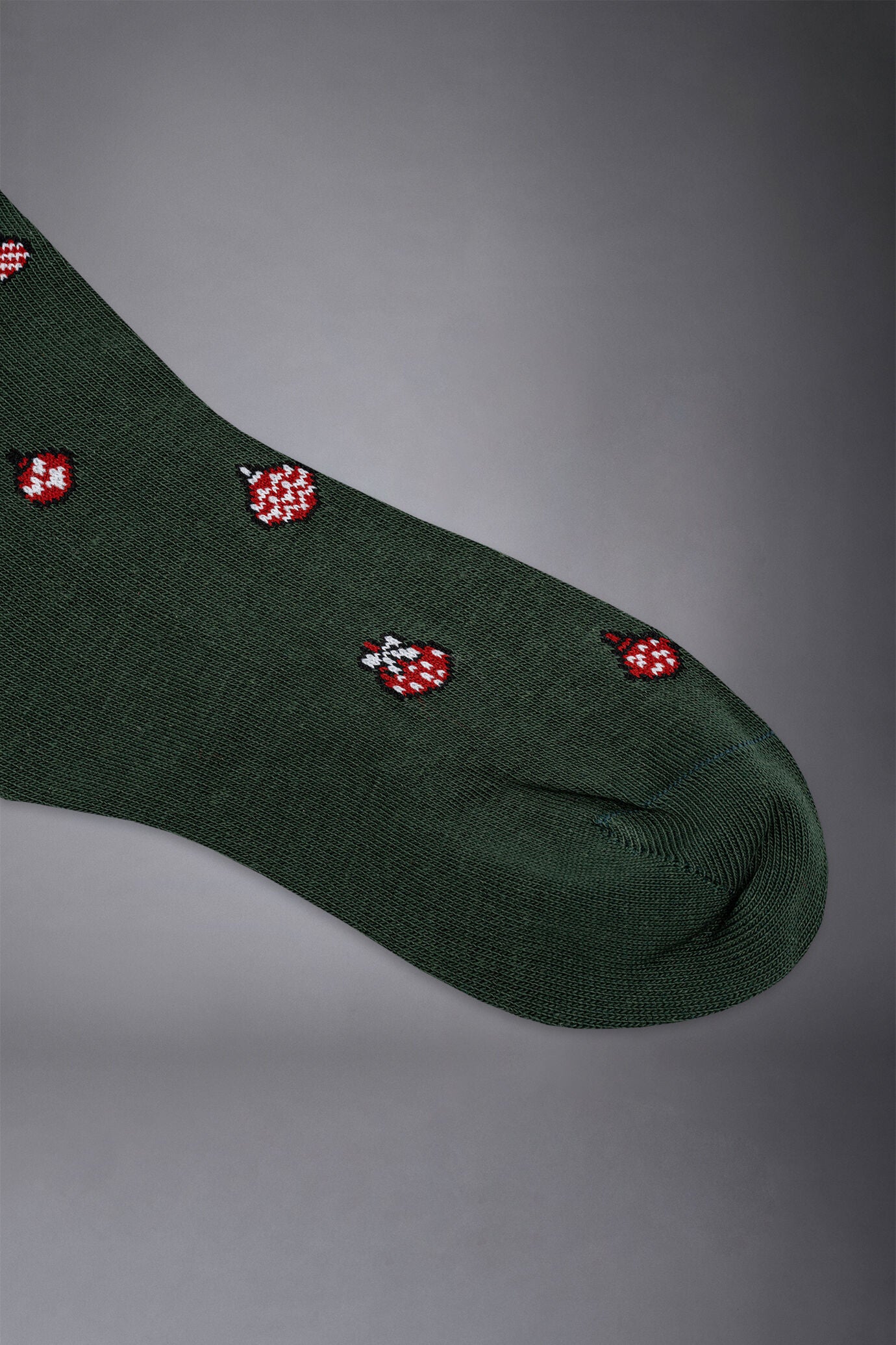 Men's knitted long socks with Christmas decorations pattern made in Italy