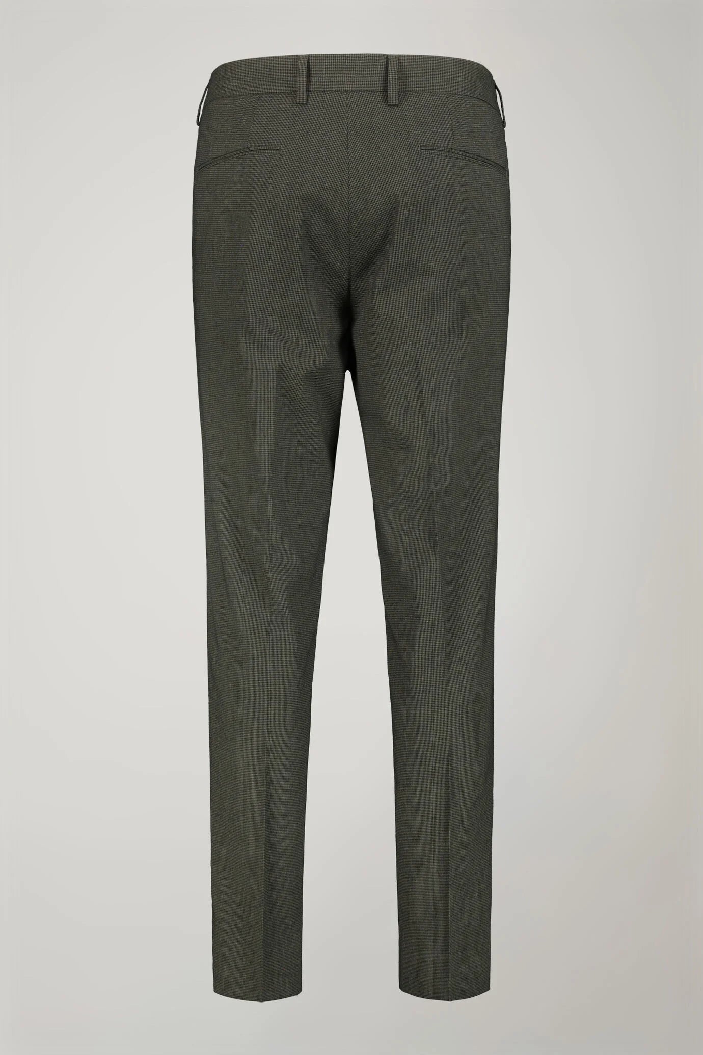Men's classic double pinces trousers fabric with micro houndstooth pattern regular fit in Green by Doppelganger, Italian Business;Party-Night made from Composition: 59% Polyester 21% Linen 13% Cotton 6% Viscose 1% Elastane
Mood: Business, Party-Night
Type: Double Pinces, Pied De Poule Micro Fabric
Season: Spring Summer 24
Gender: Men
Material: Linen
Style: Classic, Formal, Elegant
Fit: Regular