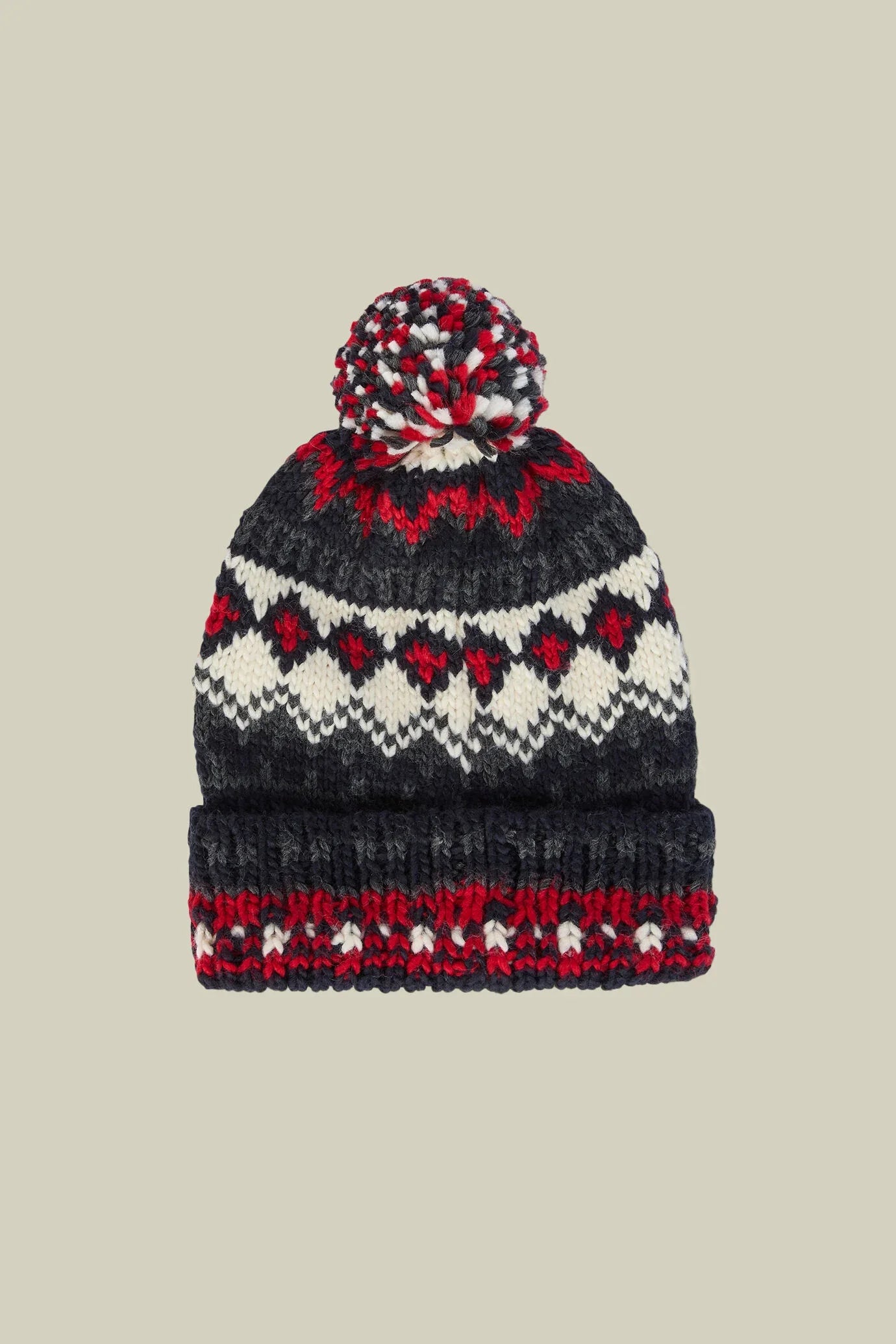 Men's ribbed hat in a Norwegian pattern with a pompom