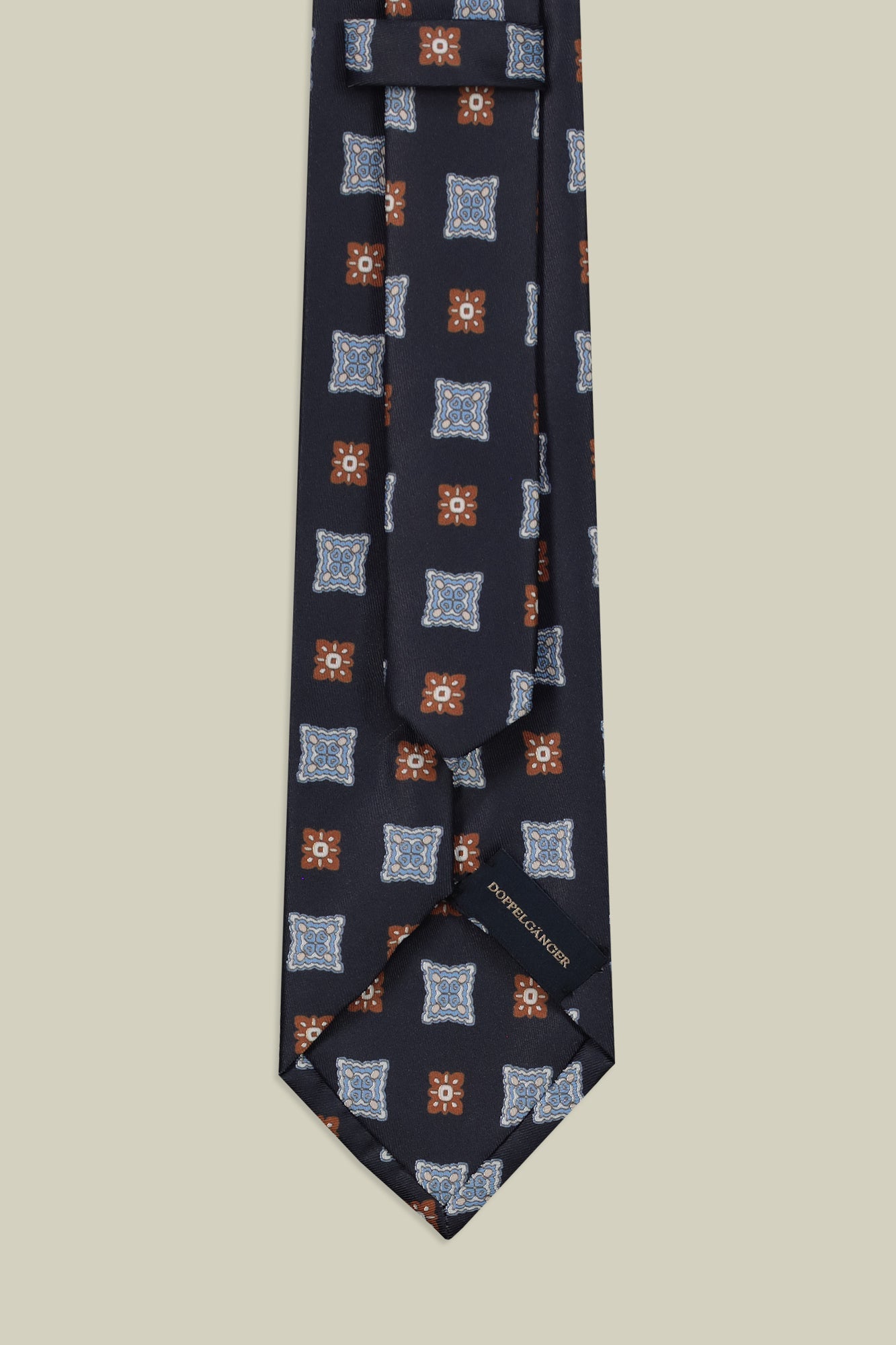 Men's macro patterned tie
