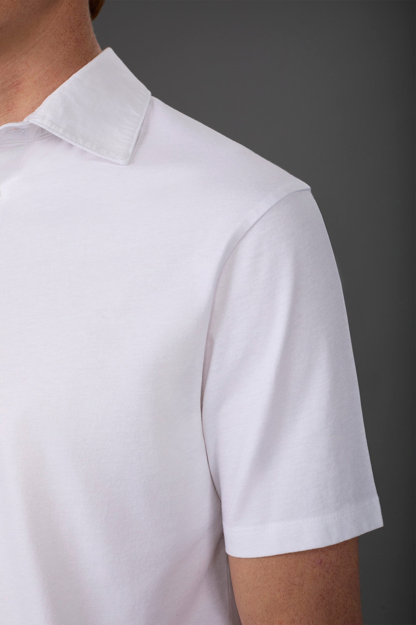 Men's short-sleeved polo shirt in 100% cotton jersey in Green by Doppelganger, Italian Casual;Essential;Comfortable;Fashion made from Composition: 100% Cotton
Mood: Traveller, Sport, Leisure time
Type: Short Sleeves, Jersey Fabric
Season: Spring Summer 25
Gender: Men
Material: Cotton
Style: Casual, Essential, Comfortable, Fashion
Fit: Regular