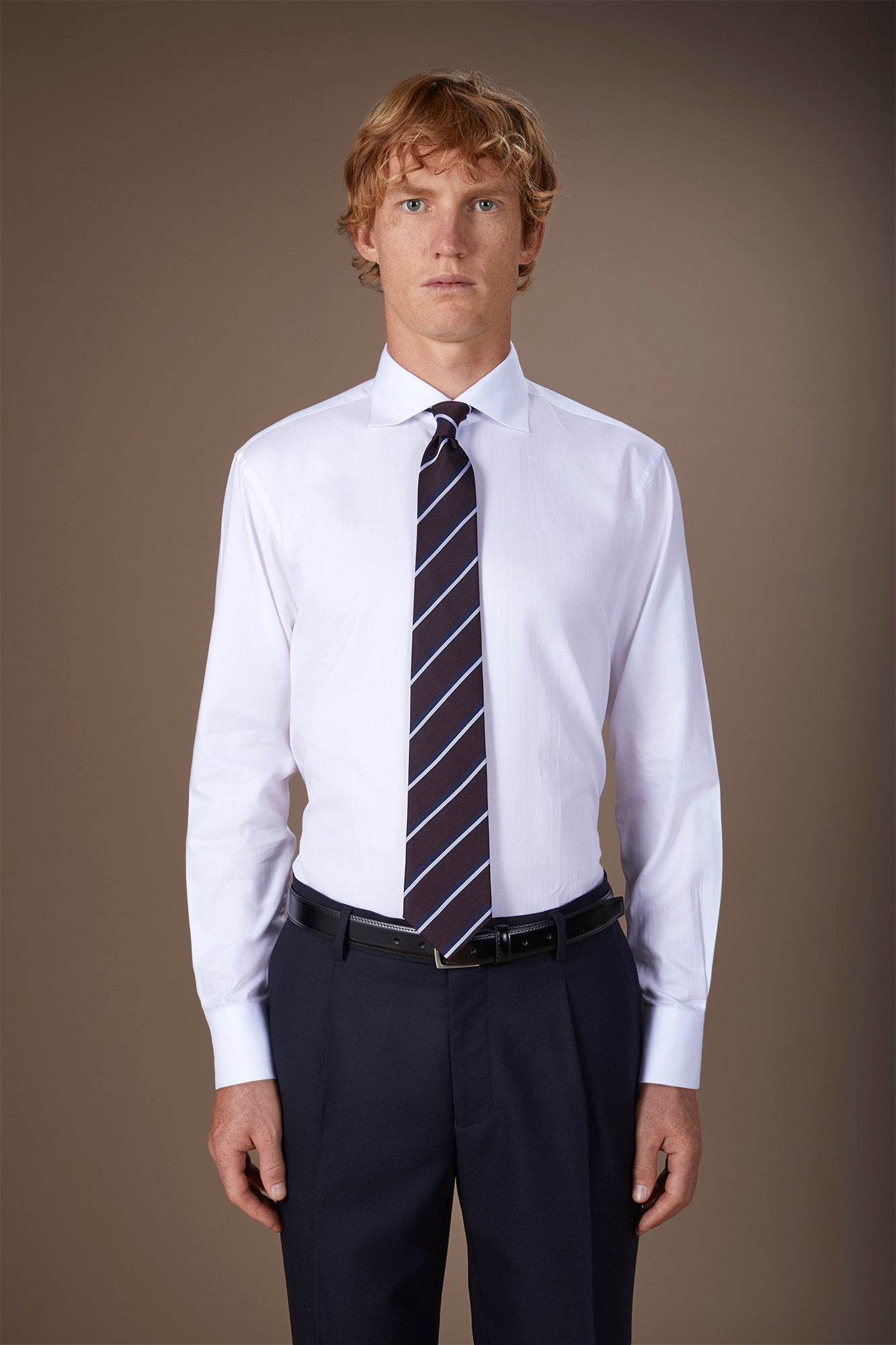 Men's shirt with French collar and 100% cotton herringbone fabric