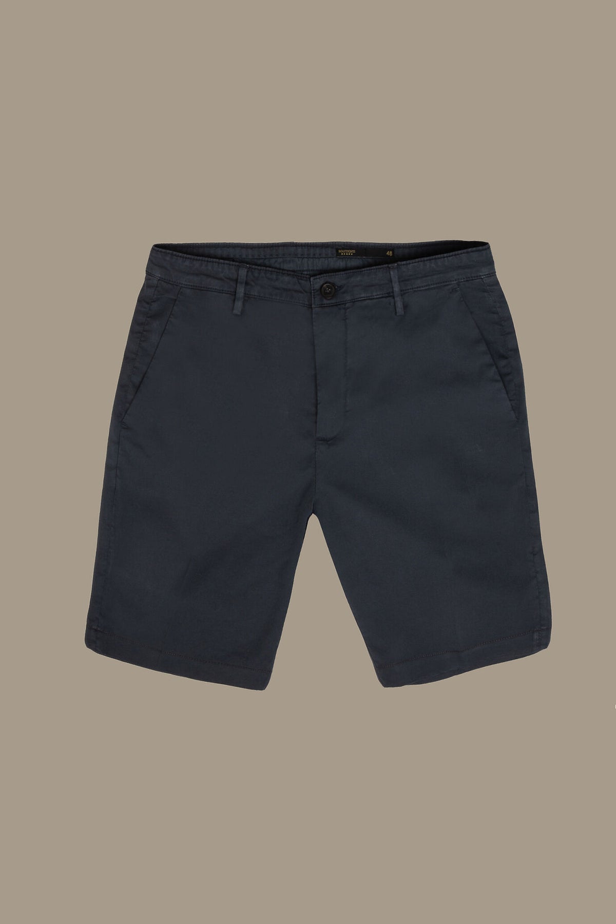 Chino bermuda twill construction