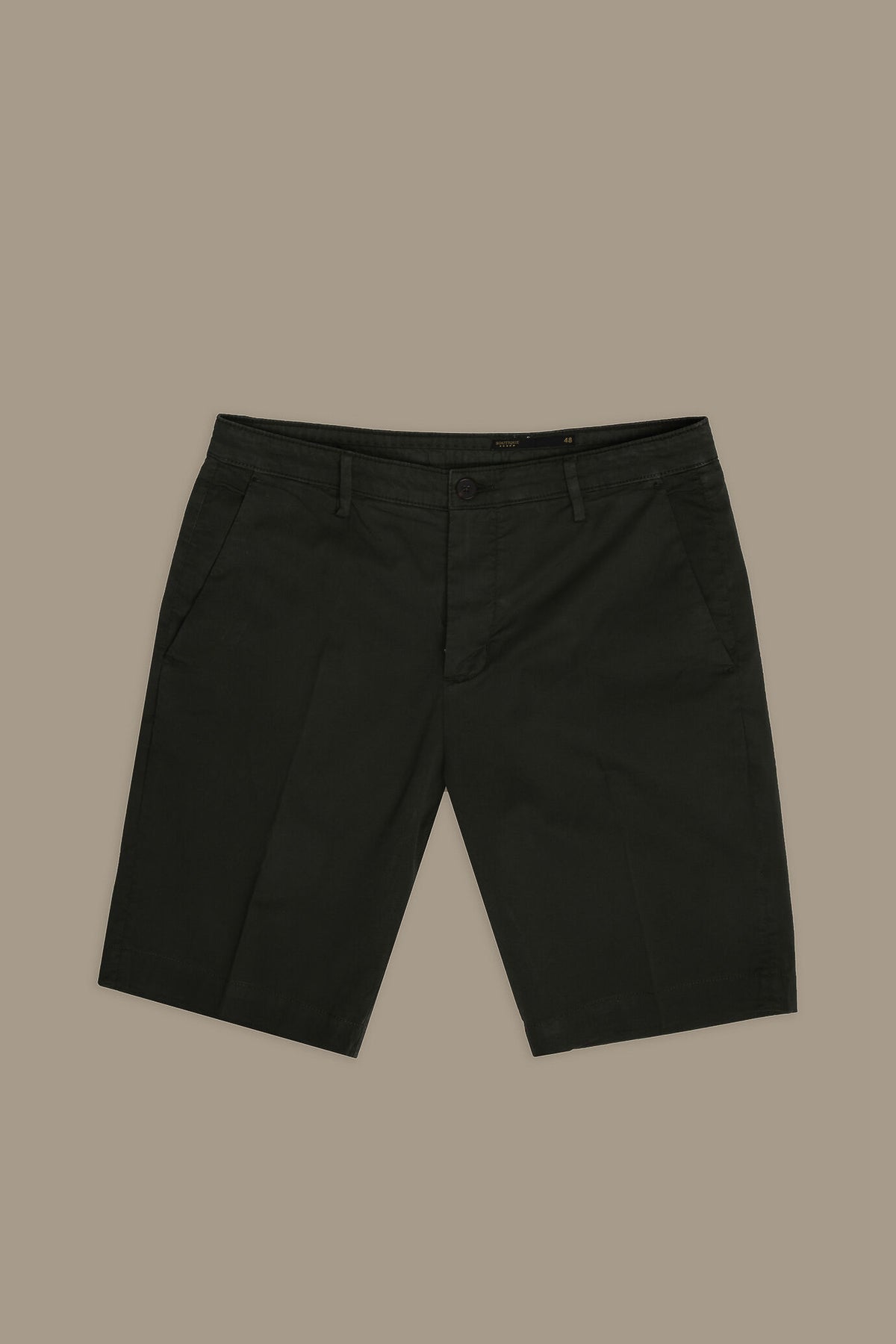 Chino bermuda twill construction