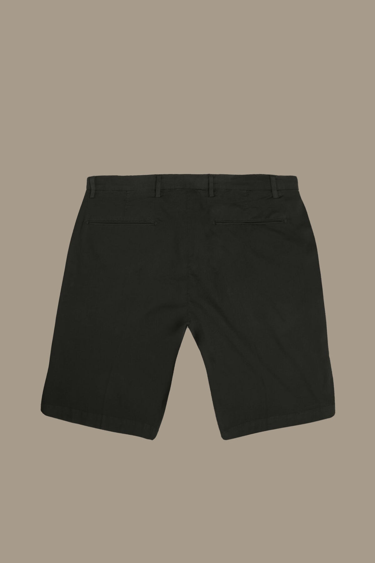 Chino bermuda twill construction