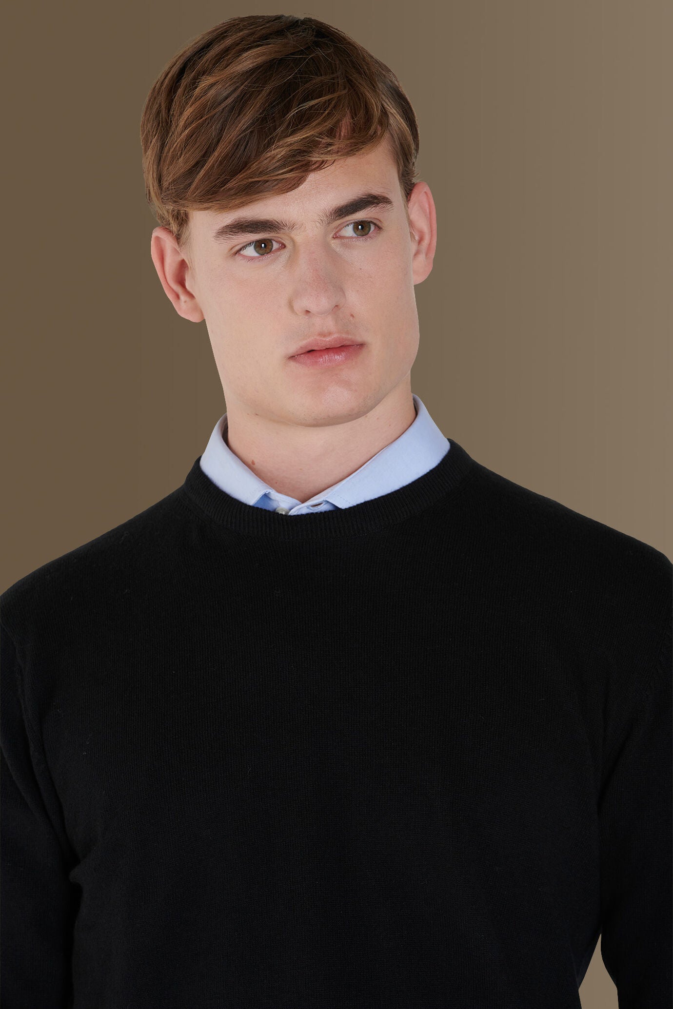 Round neck sweater