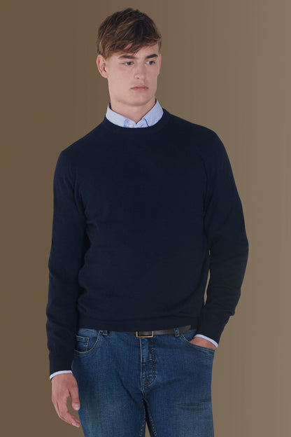 Round neck sweater