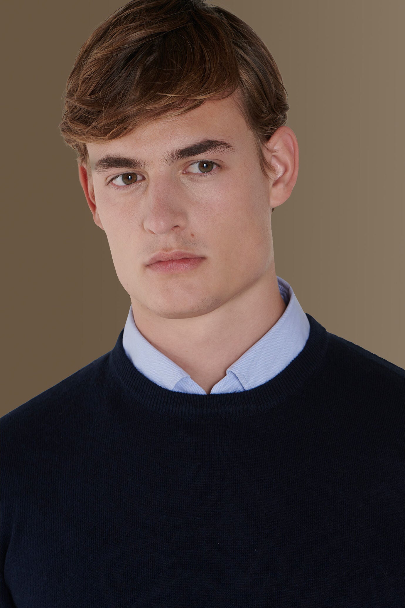 Round neck sweater