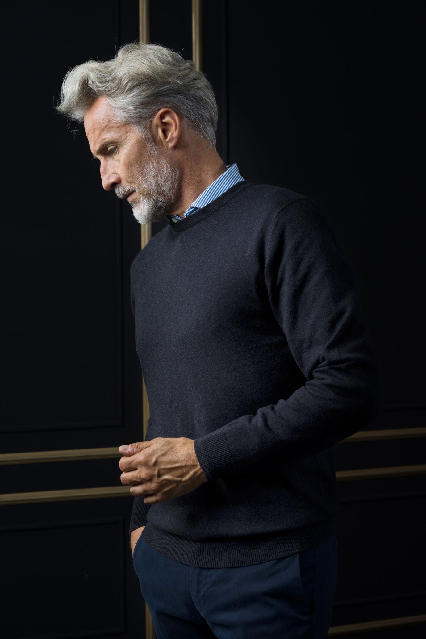 Round neck sweater