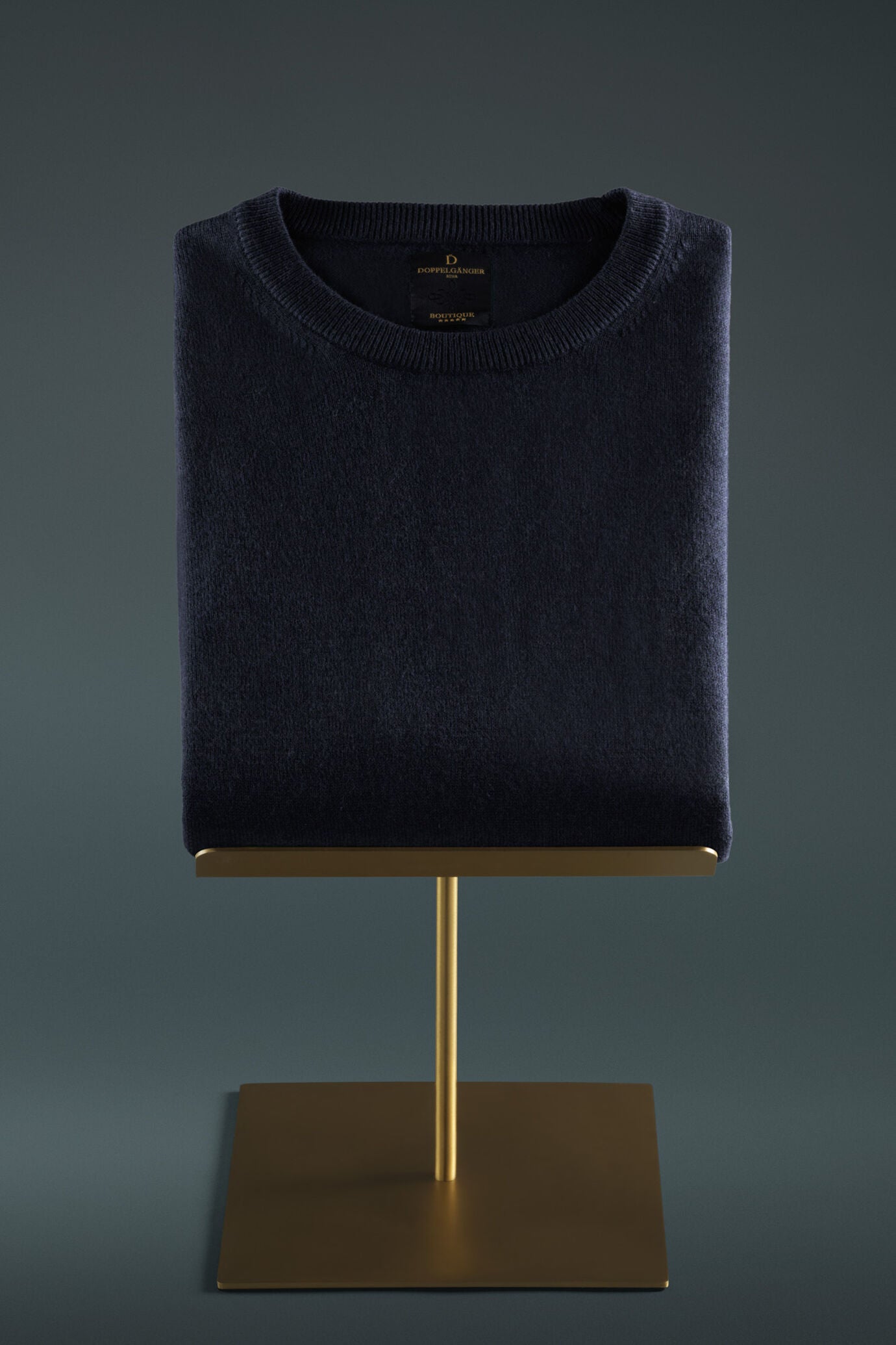 Round neck sweater