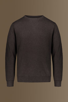 Round neck sweater