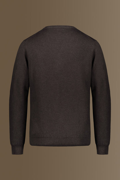 Round neck sweater