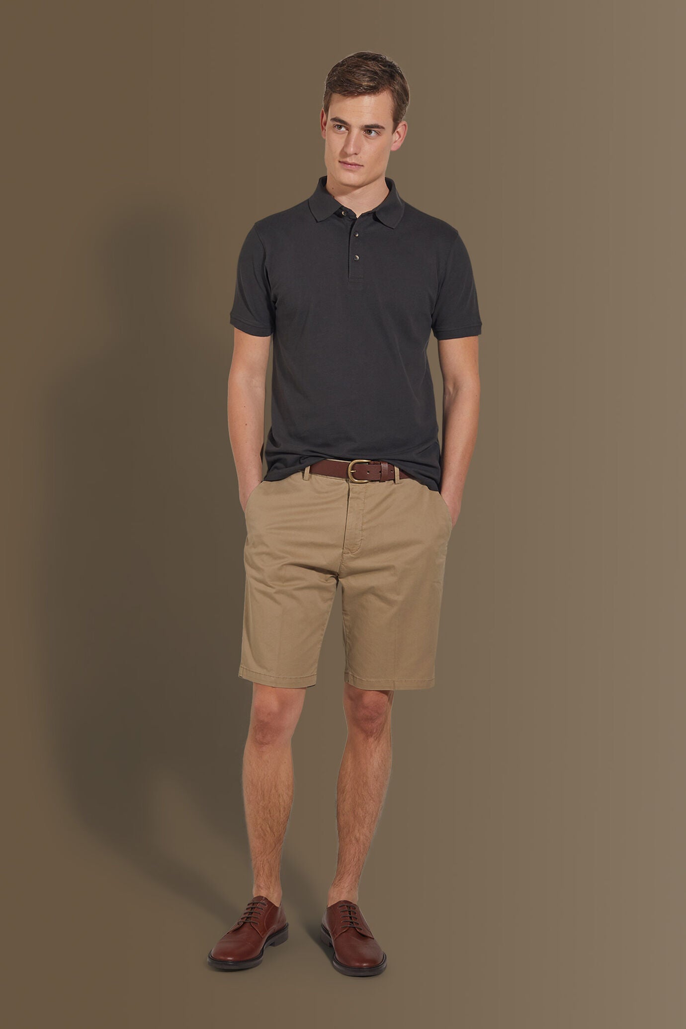 Classic bermuda twill stretch construction
