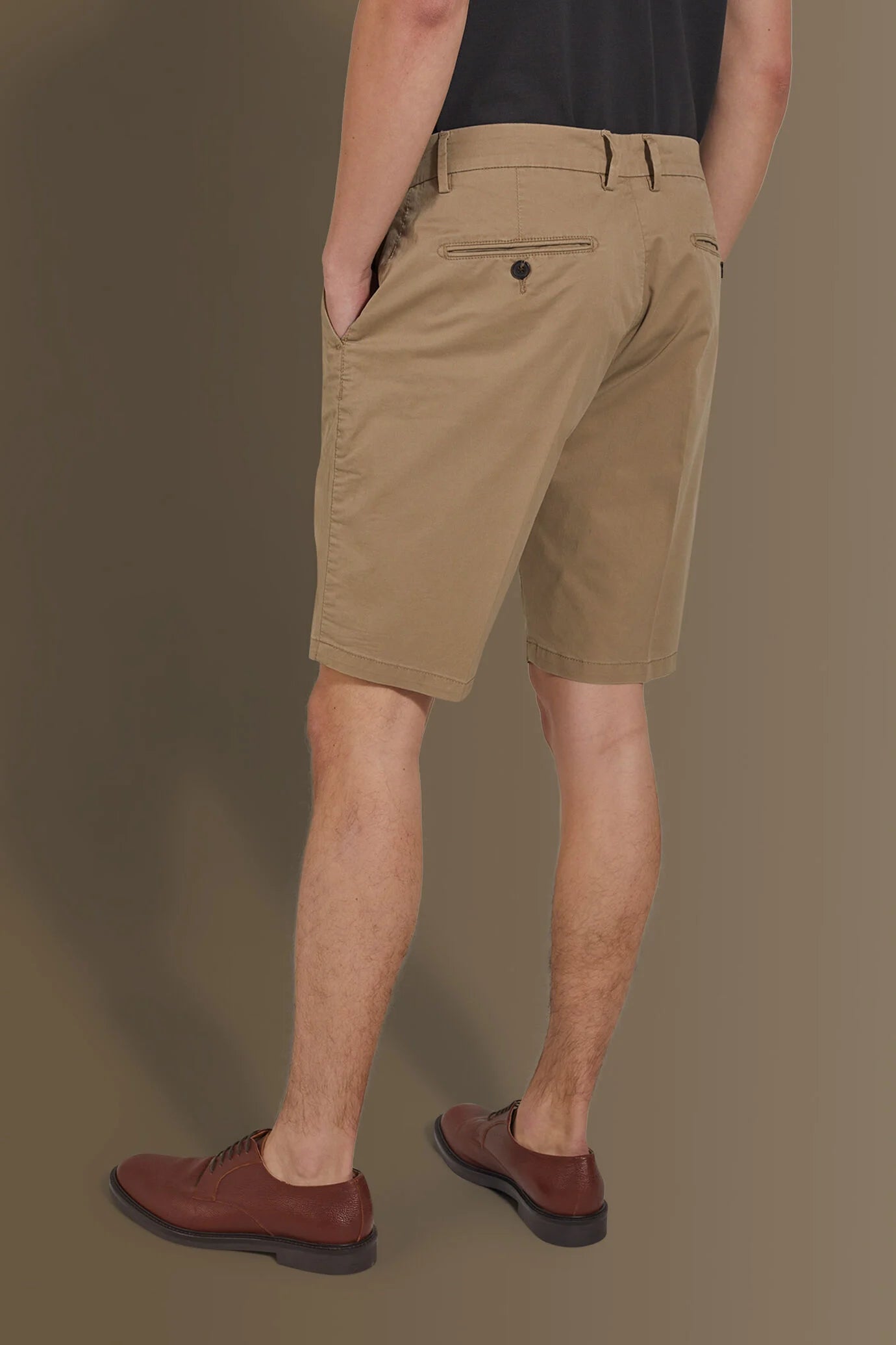 Classic bermuda twill stretch construction
