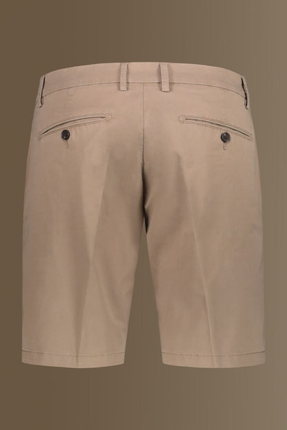 Classic bermuda twill stretch construction