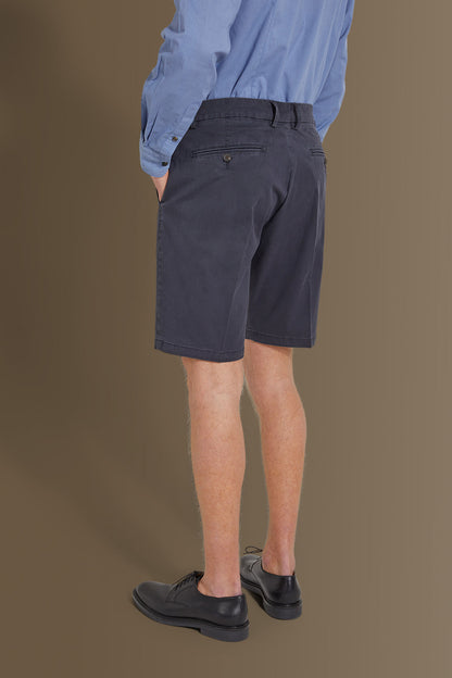 Classic bermuda twill stretch construction