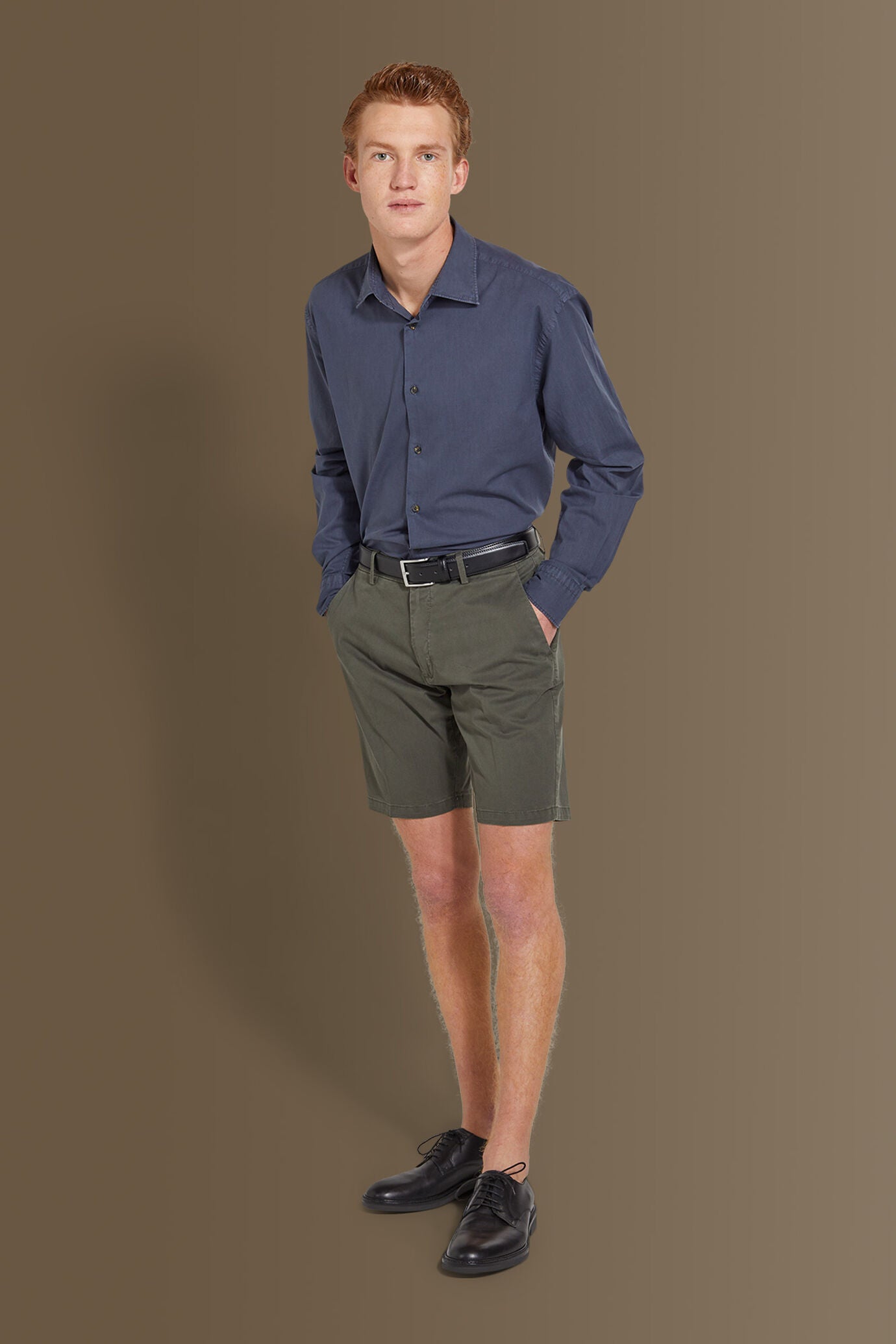 Classic bermuda twill stretch construction