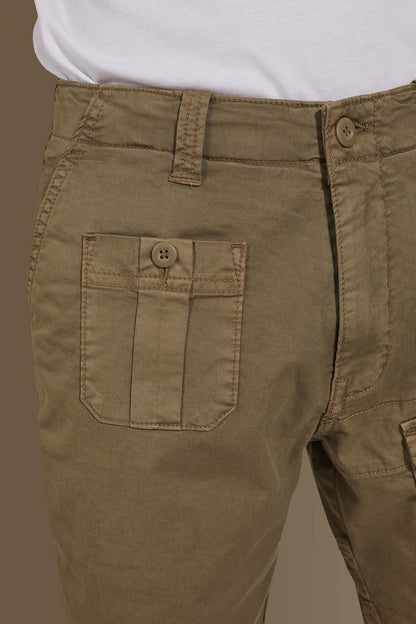 Bermuda with pocktes twill stretch fabric