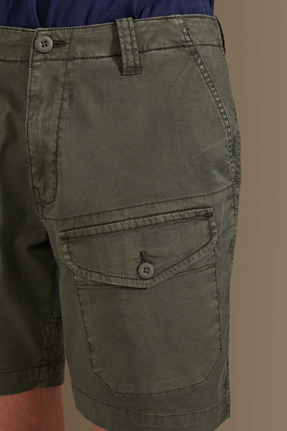 Bermuda with pocktes twill stretch fabric