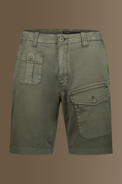 Bermuda with pocktes twill stretch fabric