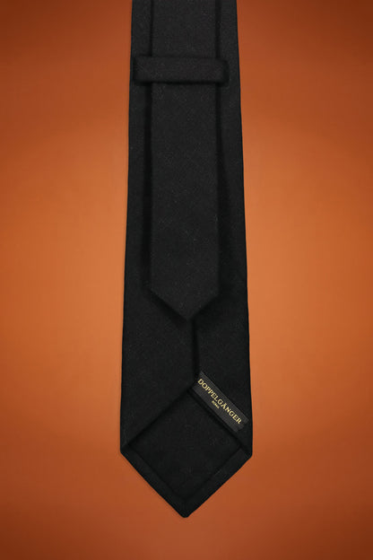 Linen blend tie solid colour