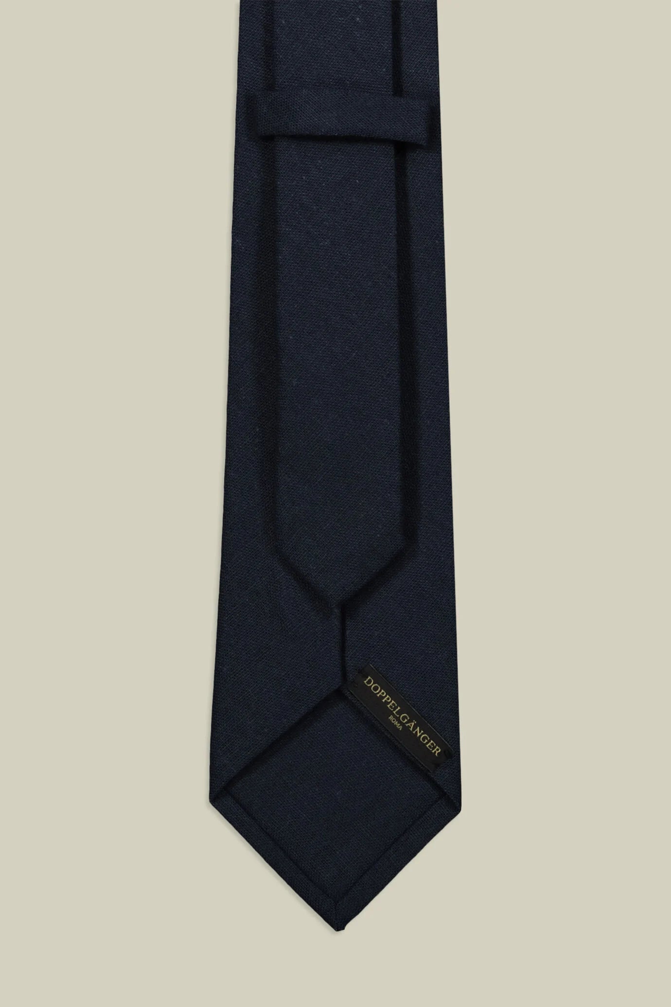 Linen blend tie solid colour