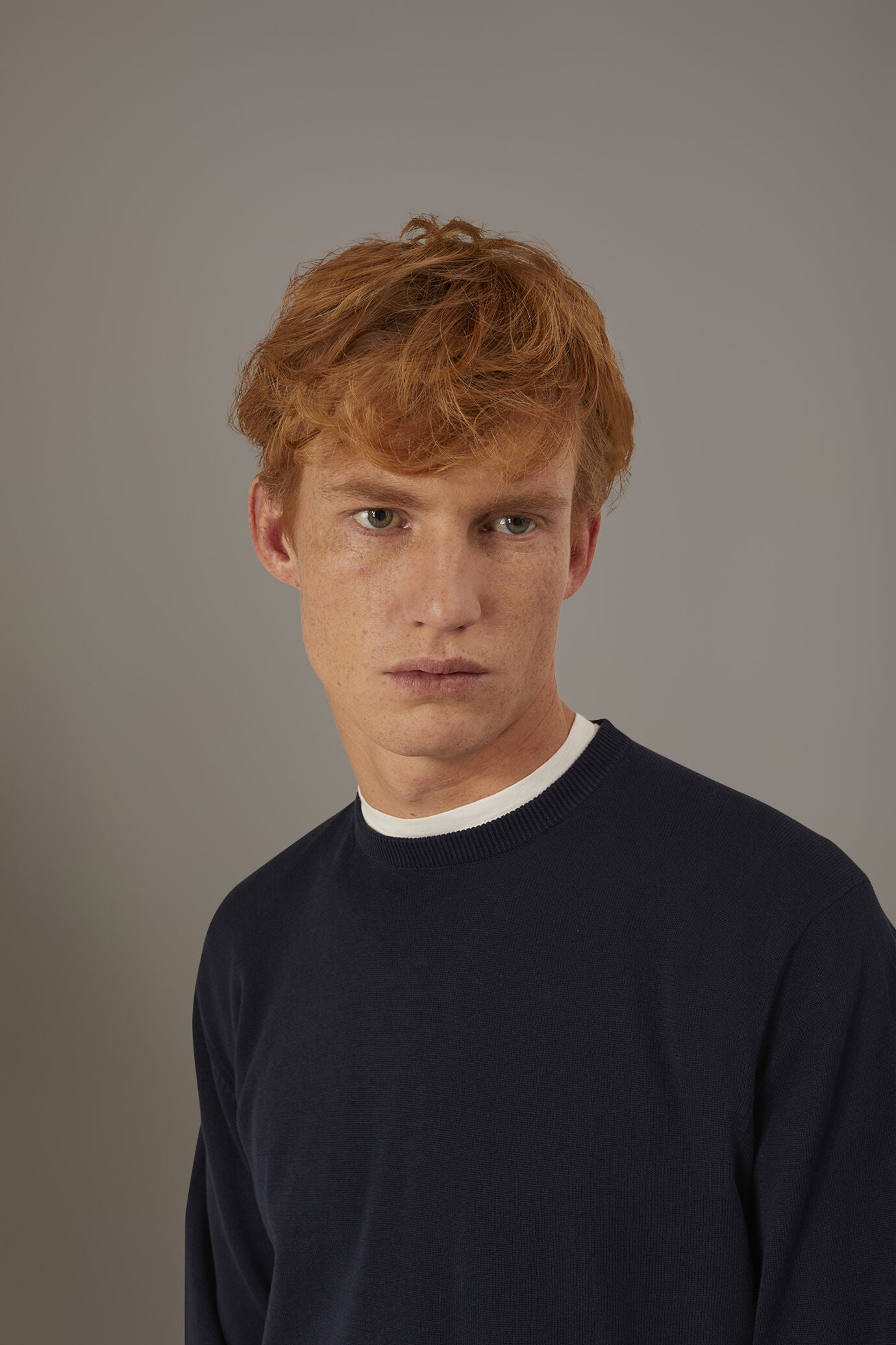 Round neck sweater 100% cotton