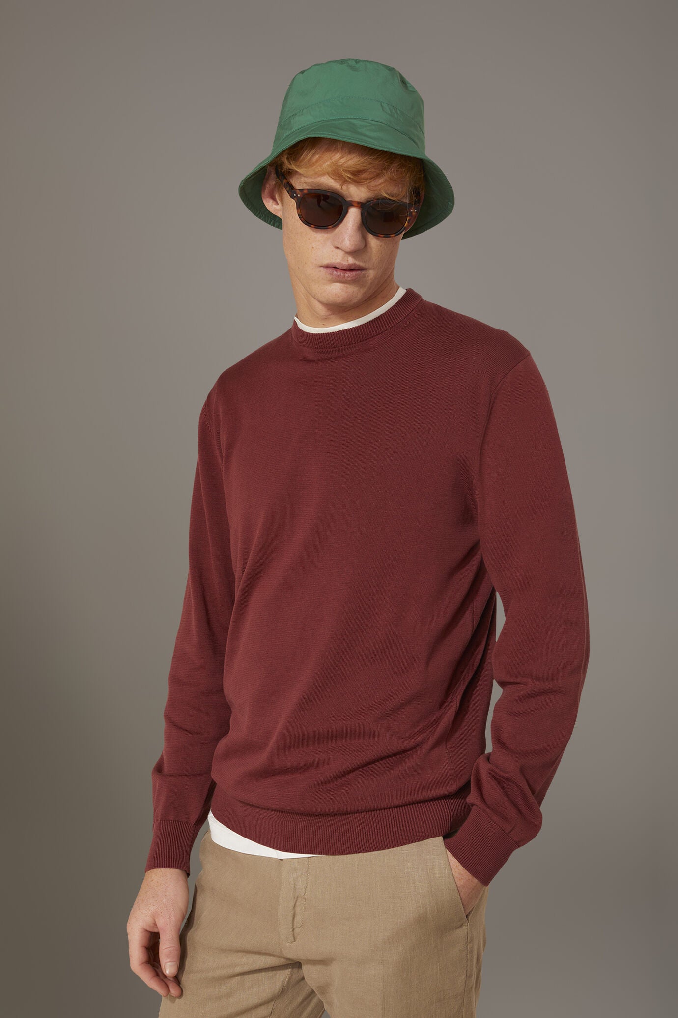 Round neck sweater 100% cotton
