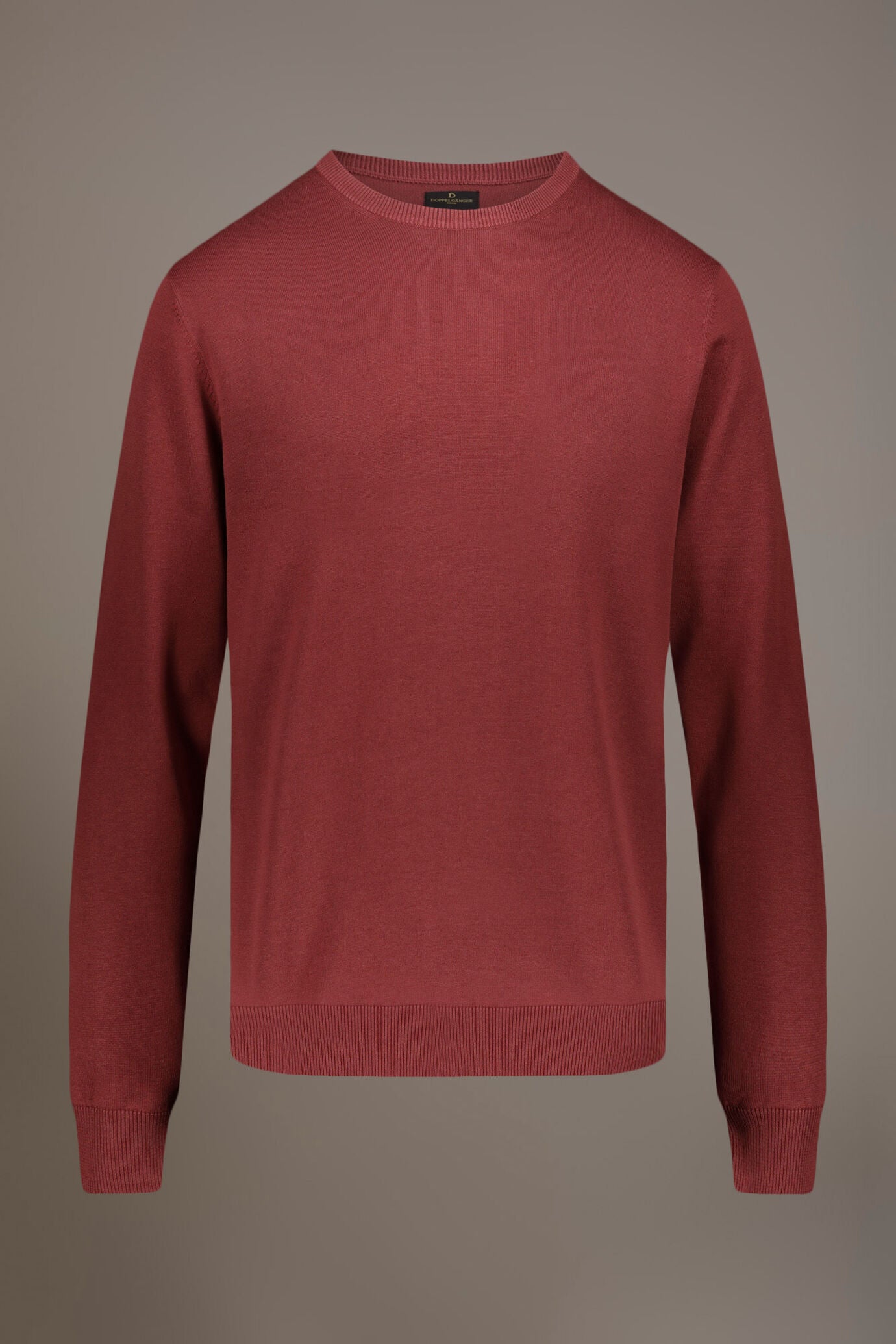 Round neck sweater 100% cotton in Brown by Doppelganger, Italian Timeless made from Composition: 100% Cotton
Mood: Basic
Type: Round Neck
Season: Spring Summer 23
Material: Cotton
Style: Timeless
Fit: Regular