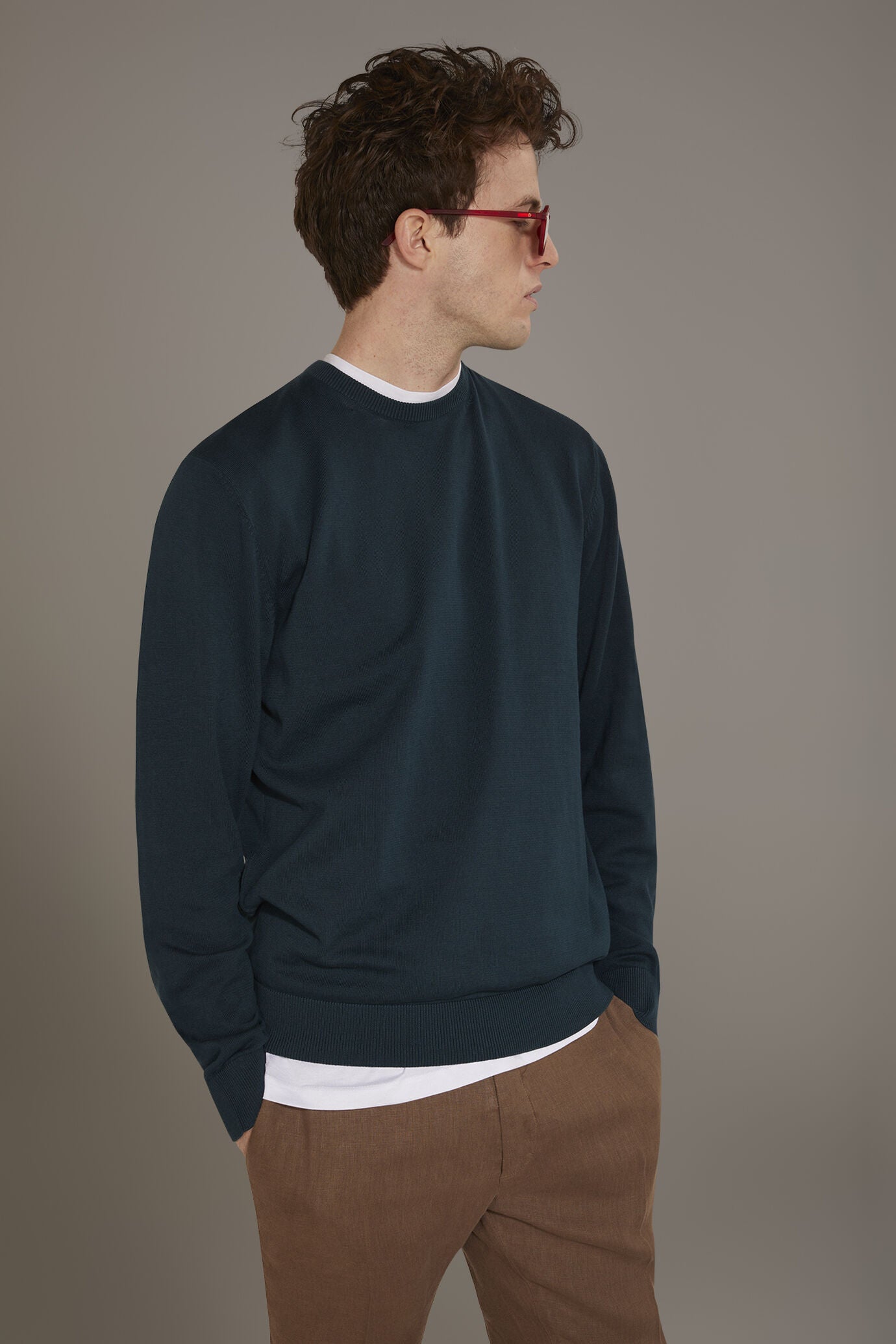 Round neck sweater 100% cotton