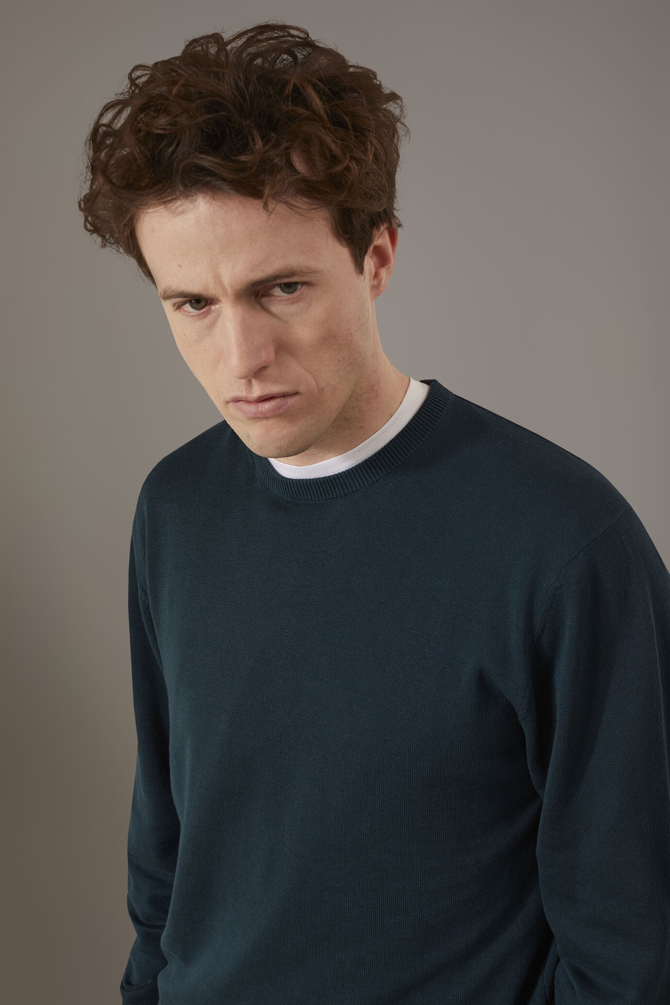 Round neck sweater 100% cotton