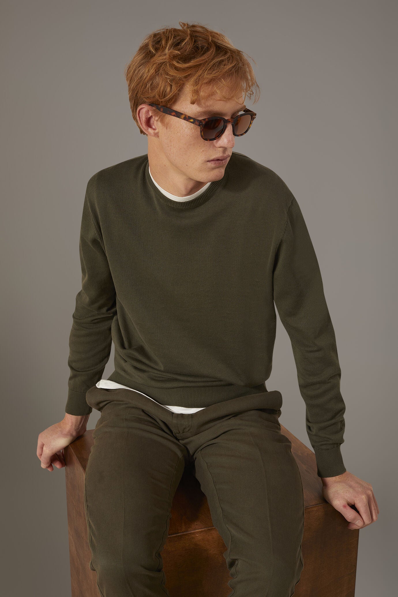 Round neck sweater 100% cotton