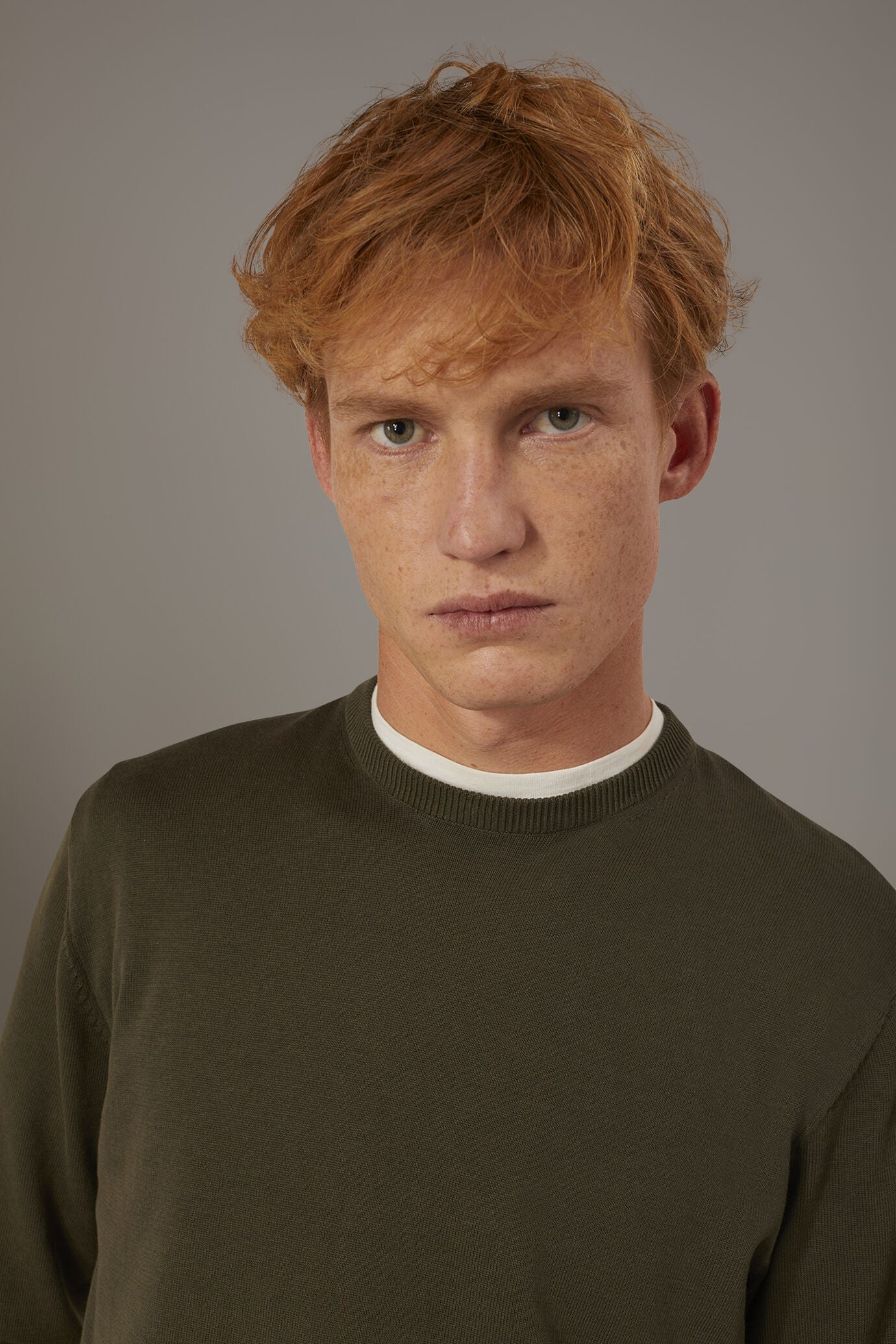 Round neck sweater 100% cotton