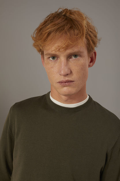 Round neck sweater 100% cotton