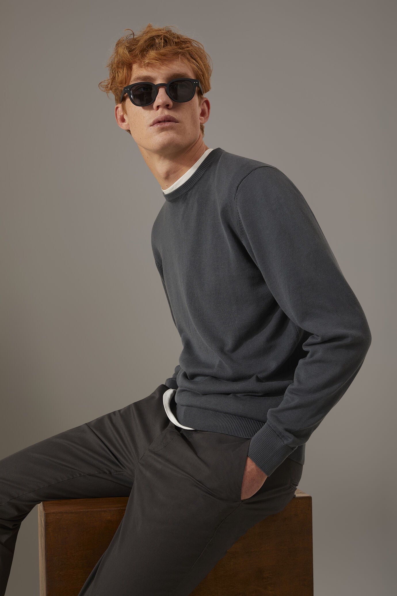 Round neck sweater 100% cotton
