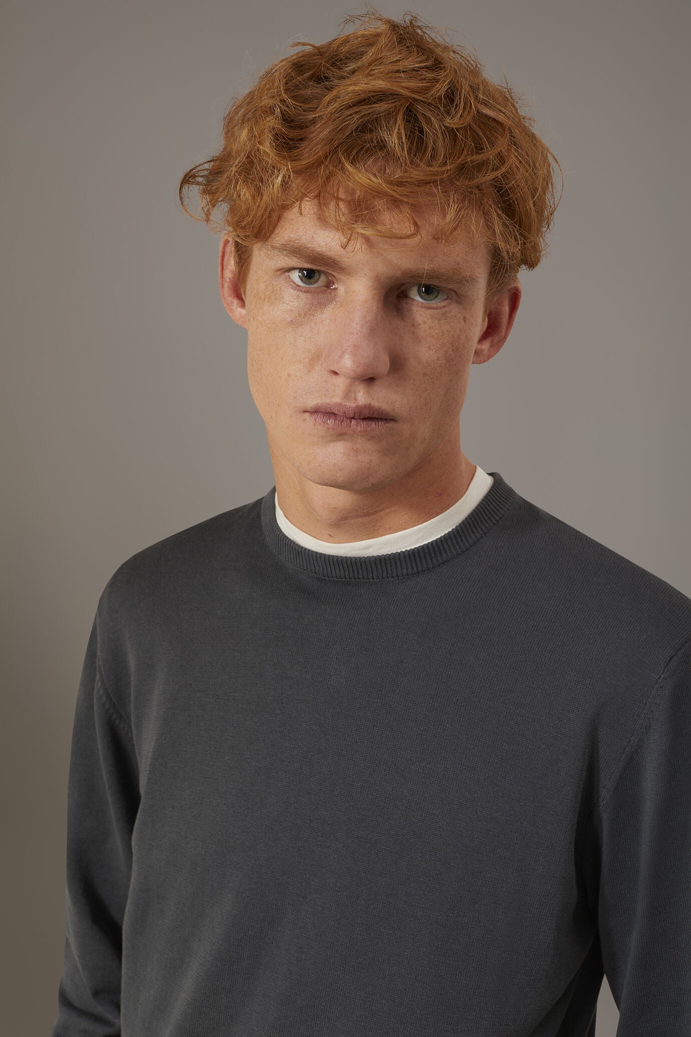 Round neck sweater 100% cotton