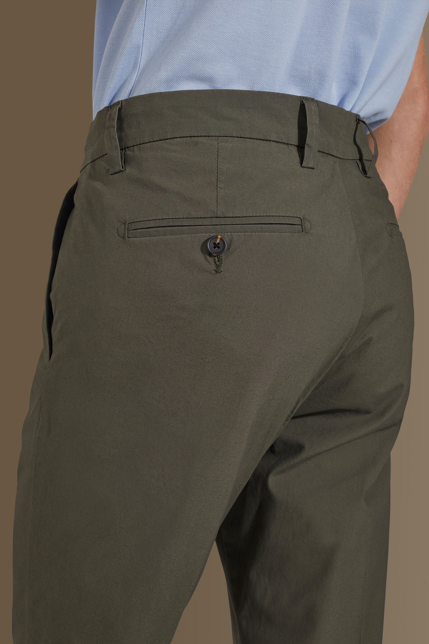 Classic chino trousers in Brown by Doppelganger, Italian Chino;Coin Pocket made from Composition: 98% Cotton 2% Elastane
Type: Chino, Coin Pocket
Season: Spring Summer 23
Material: Cotton
Fit: Regular
