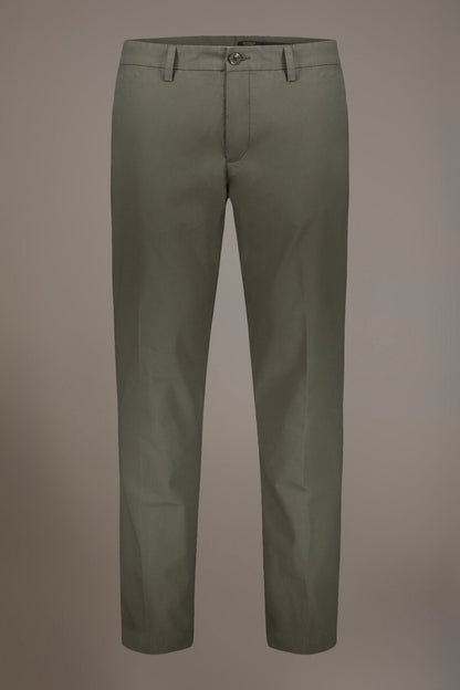 Classic chino trousers in Brown by Doppelganger, Italian Chino;Coin Pocket made from Composition: 98% Cotton 2% Elastane
Type: Chino, Coin Pocket
Season: Spring Summer 23
Material: Cotton
Fit: Regular