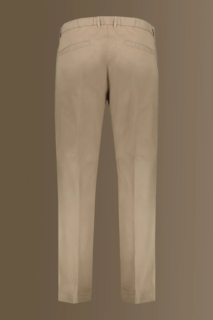 Trousers with elastic on waist and laces