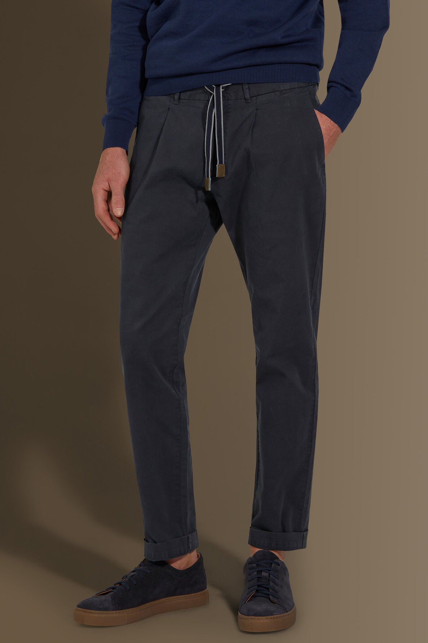 Trousers with elastic on waist and laces