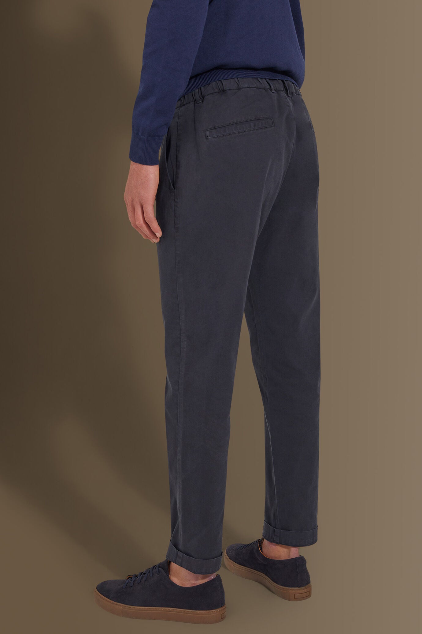 Trousers with elastic on waist and laces