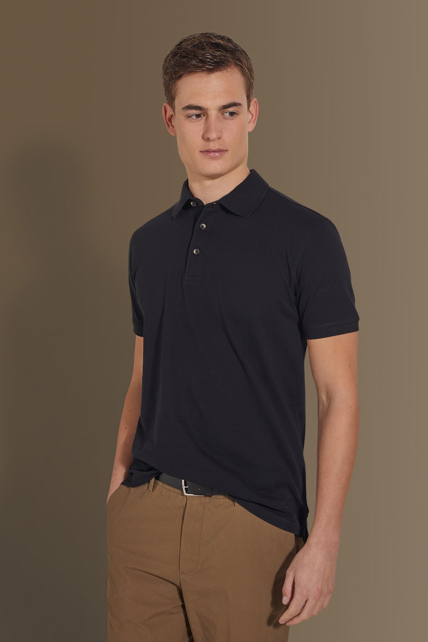 Short sleeves polo 100% cotton piquet solid colour