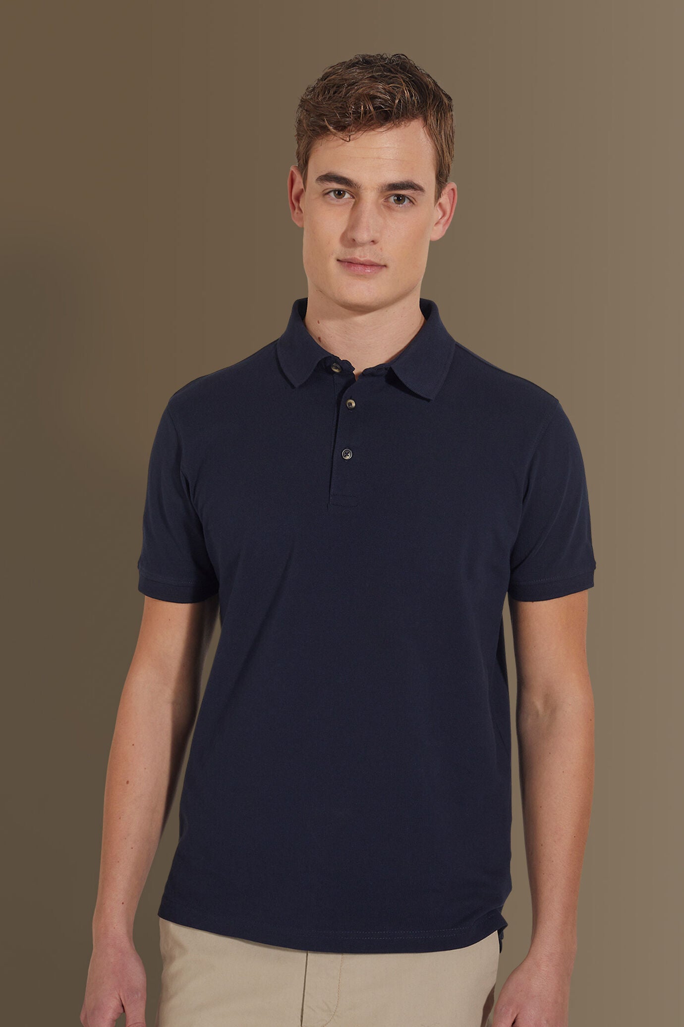 Short sleeves polo 100% cotton piquet solid colour