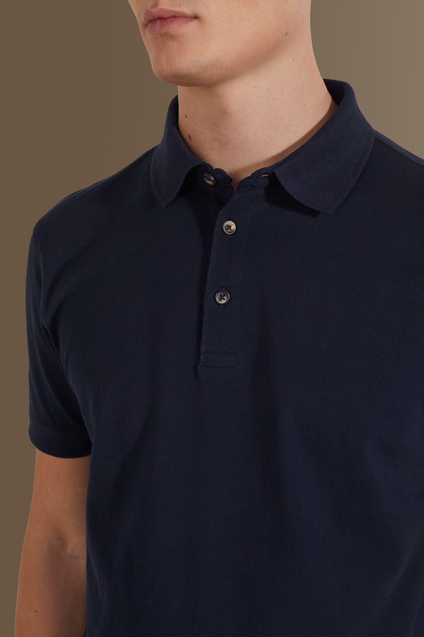 Short sleeves polo 100% cotton piquet solid colour