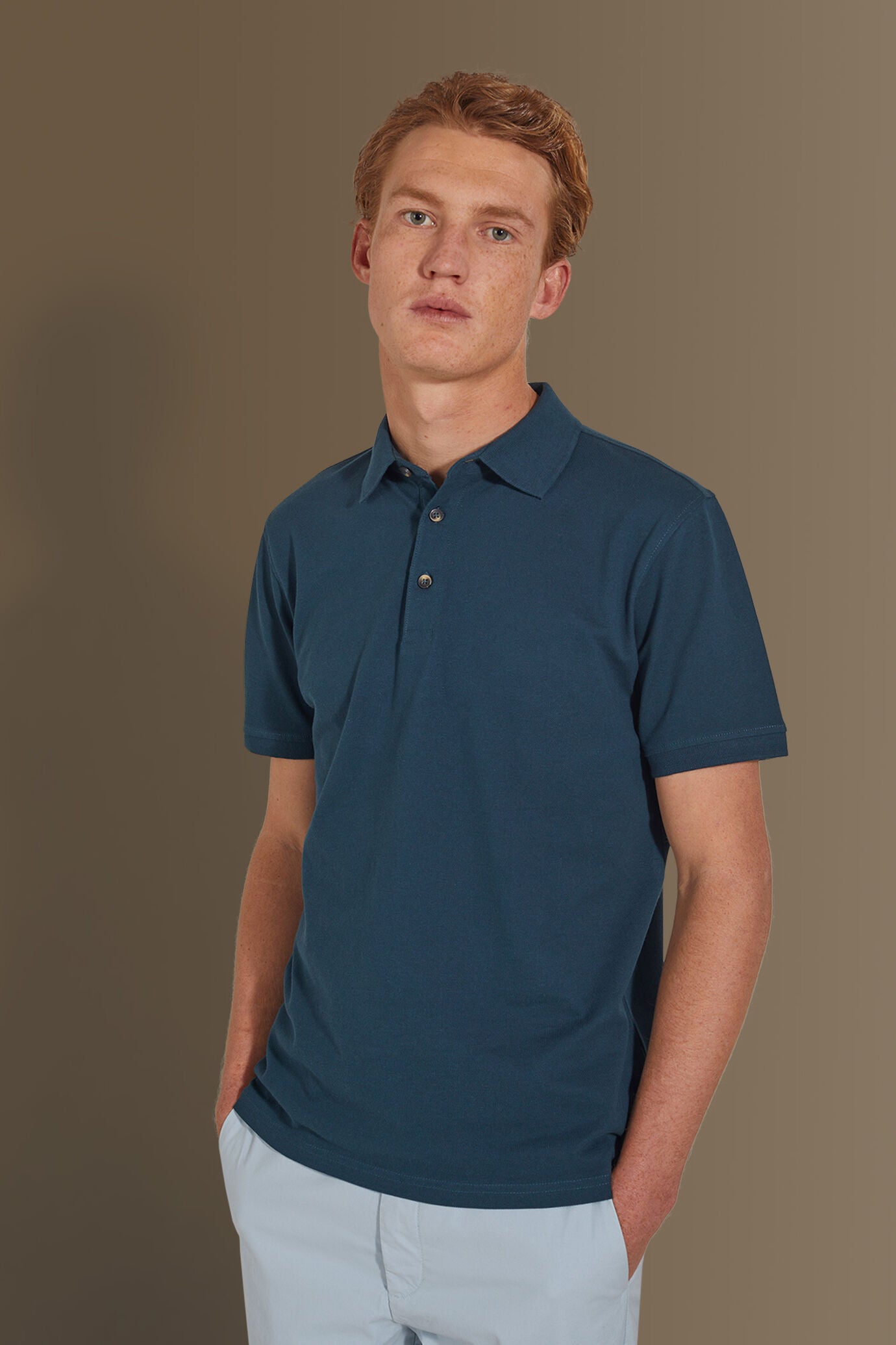 Short sleeves polo 100% cotton piquet solid colour