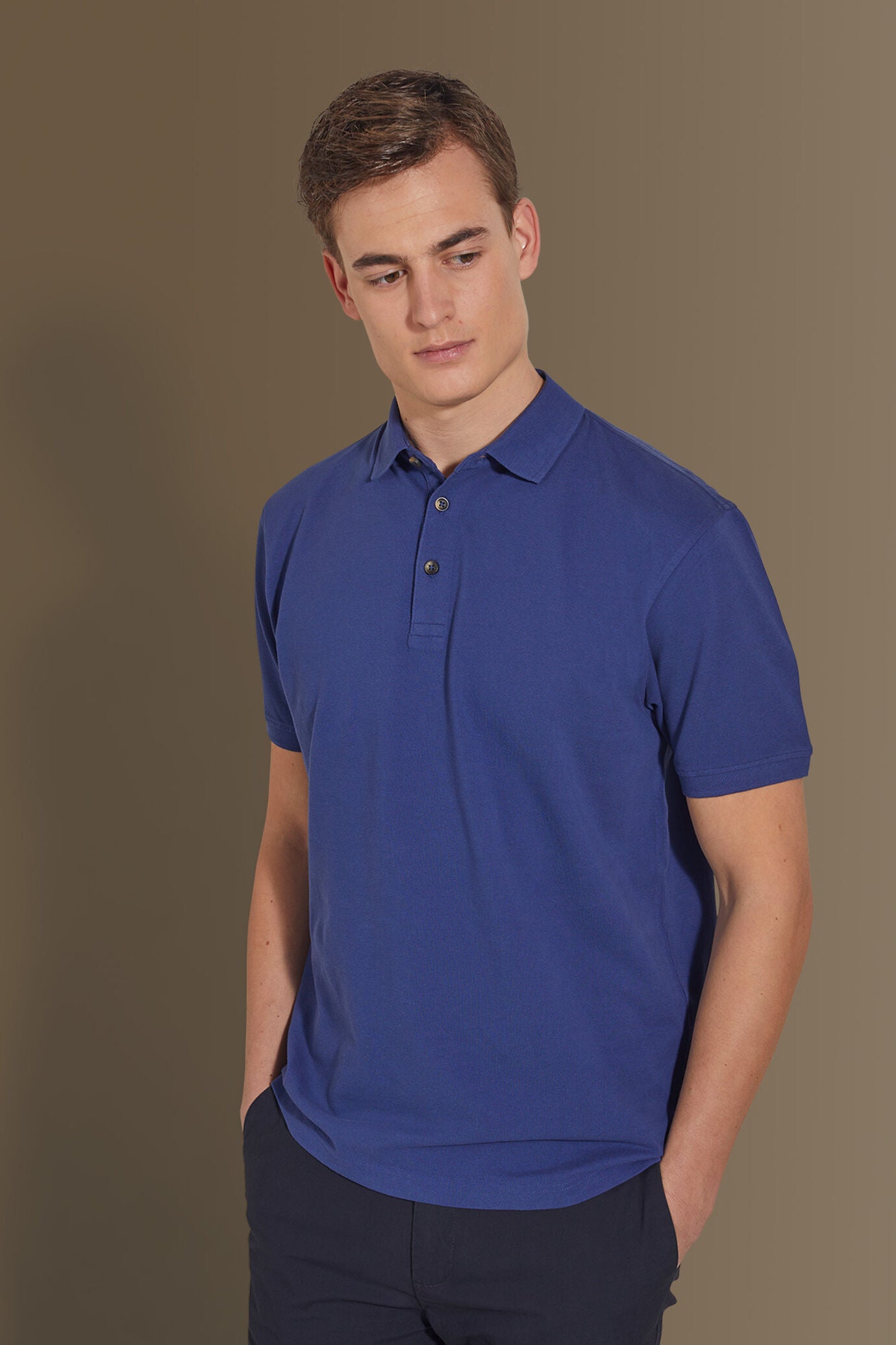 Short sleeves polo 100% cotton piquet solid colour
