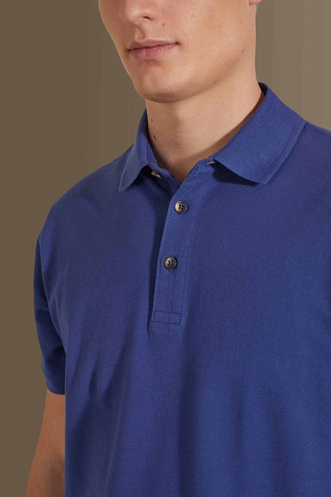 Short sleeves polo 100% cotton piquet solid colour