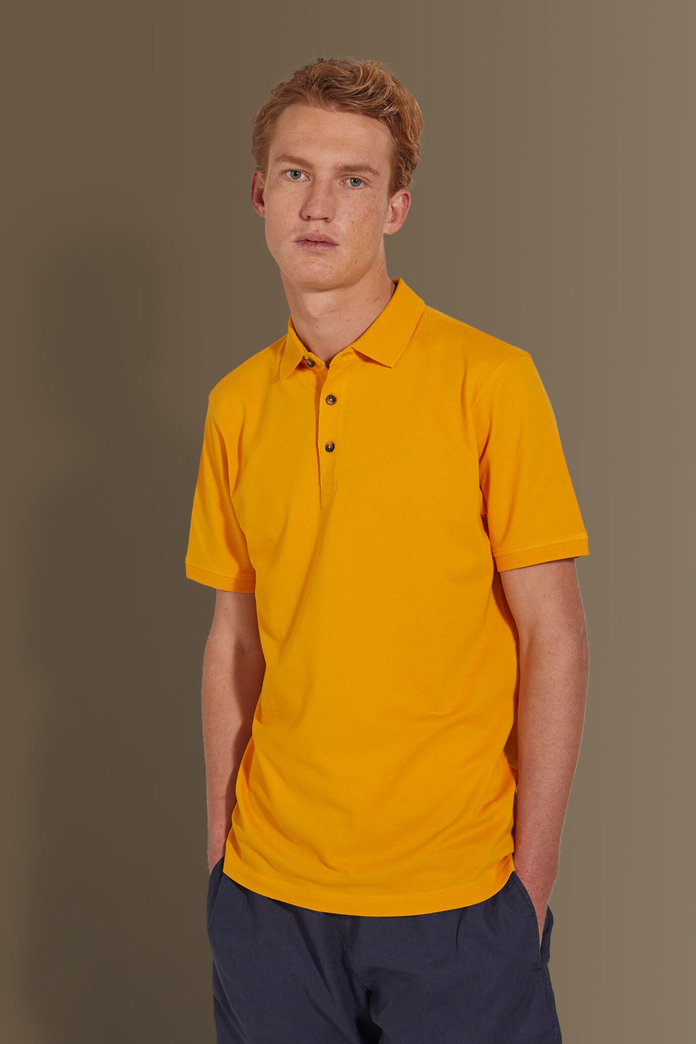 Short sleeves polo 100% cotton piquet solid colour