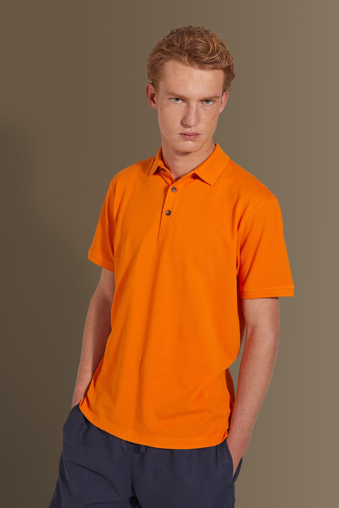 Short sleeves polo 100% cotton piquet solid colour